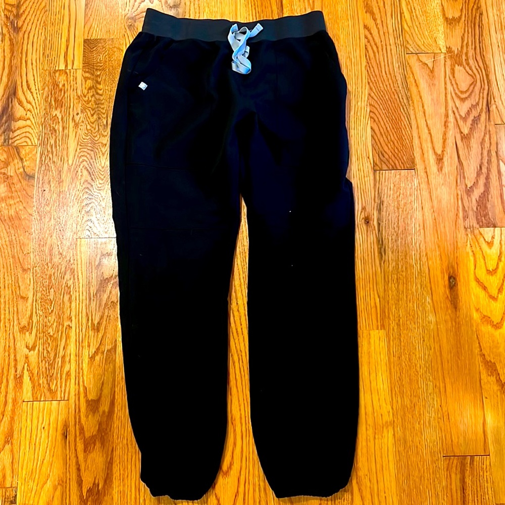 Figs black jogger scrub pants size medium